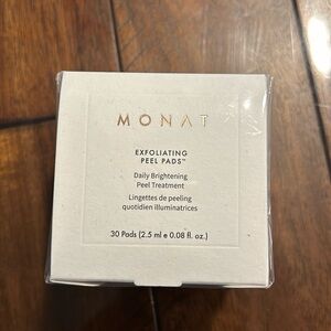 Monat exfoliating peel pads